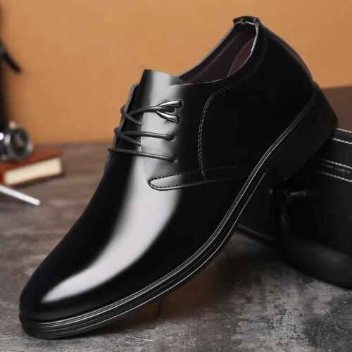 2021 Spring and Autumn New Mens Shoes Leather Korean Mens Shoes Pointed Business Mens Shoes Casual Shoes Wholesale