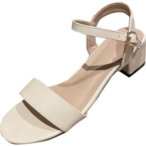 Sandals 2021 European and American New Sexy Soft Leather Shoes Childrens Thick Heel Buckle Round Toe Womens Shoes