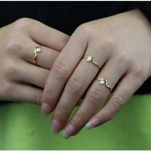 2021 New Arrival Gold Color Copper Bezel White Fire Opal Unique Design Lucky Eye Eyelash Women Jewelry Finger Ring Jewelry