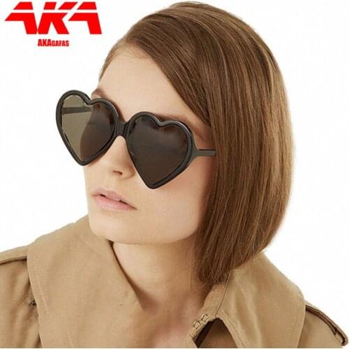 AKAgafas Heart-shaped Sunglasses Women/Men 2021 Luxury Brand Sun Glasses for Women Large Frame Classic Gafas De Sol Mujer UV400