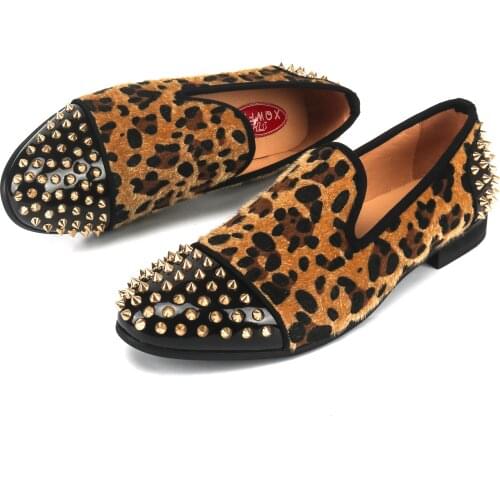 2020 New Handmade Loafers Men Fashion Leopard and Glod Rivet Shoes Mens Party and Wedding Dress Shoes Banquet Loafers