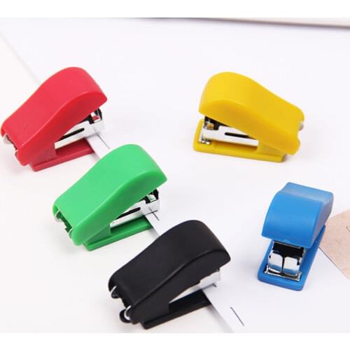 5 pcs/lot Super Kawaii Mini Small Stapler Useful Mini Stapler Staples Set Office Binding Stationery