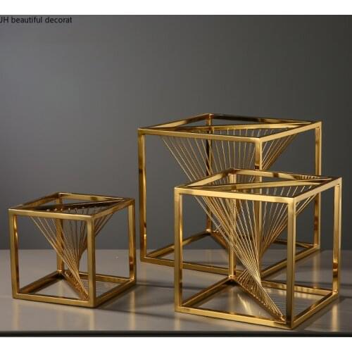 European Art Geometric Ornaments Square Golden Metal Crafts Ornaments Living Room Decoration Home Decoration Accessories Modern