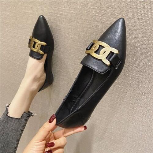 Fashion Women Shoes Soft Leather Flats Metal Decoration Shallow Pointed Toe Casual Shoes For Women 2021 Spring Autumn Loafers