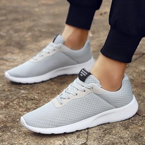 Men Sneakers Outdoor Mesh Shoes Casual Lace Up Comfortable Soles Running Sports Shoes 2021 Zapatillas Mujer Deportiva