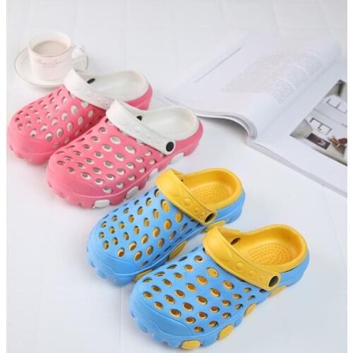 New Kid Summer Mens Sandals Double-colored Beach Hole Shoes Baotou Non-slip Platform Women Breathable Air Mesh Couple Sandals