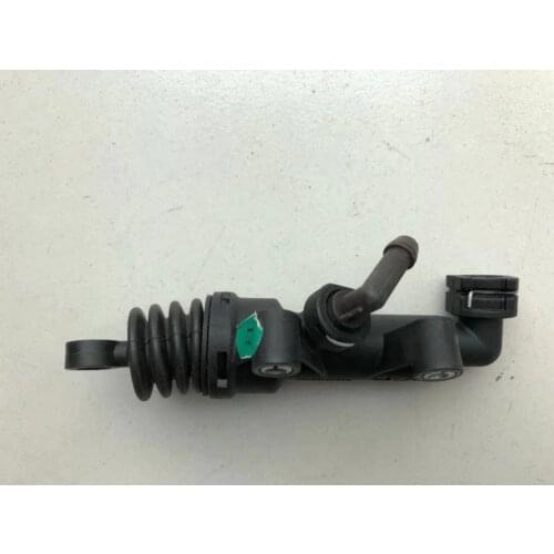 Clutch master cylinder and circuit assembly kit clutch pump for Chinese SAIC ROEWE 550 MG6 Auto car motor parts 10025498