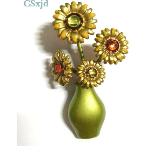 CSxjd Vintage Fashionable Sunflower Vase Resin Green Plating Brooch Party Pins Wedding Accessories For Women