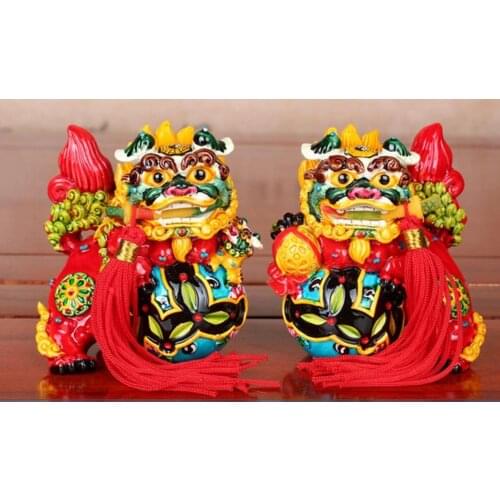 Jichenxuan Taiwan Cochin colored pottery lion bite sword pendulum a pair of lion home decoration crafts gift