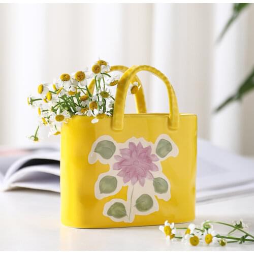 Japanese Ceramic Vase Creative Relief Painted Handbag Vase Flower Pot Basket Dried Flower Vases Home Decoration Ornaments