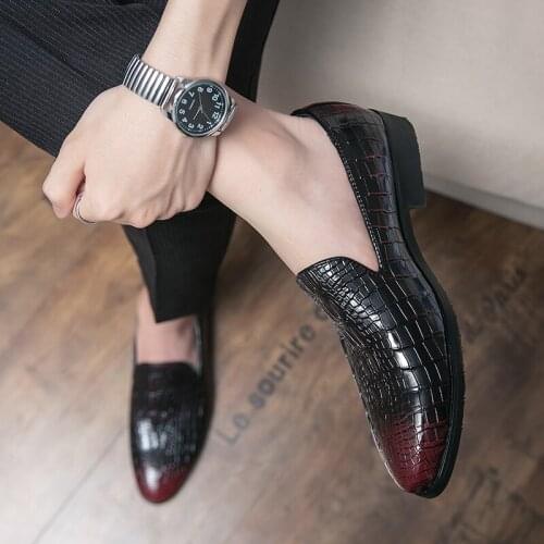 Breathable Light Casual Slippers Men Casual Shoes Loafers 2021 New Men Fashion Leather Boat Shoes Fashion Comfortable Shoes