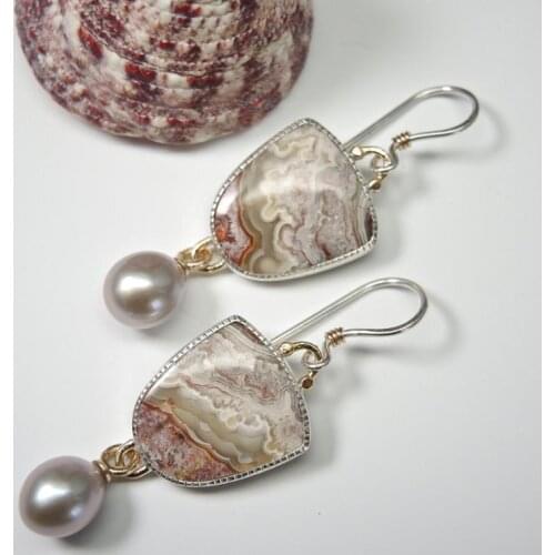 Trendy Rock Waves Pattern Pearl Dangle Earrings for Women Charms Jewelry Resin Stone Statement Wedding Earring Gifts