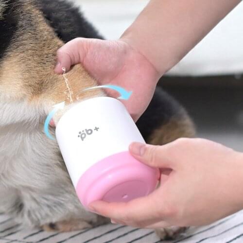 Pet Dog Paw Cleaner Cup Portable Soft Foot Washer Clean Manual Rotary Wash Cleaner for Puppy Medium Dogs Quick Feet Tool