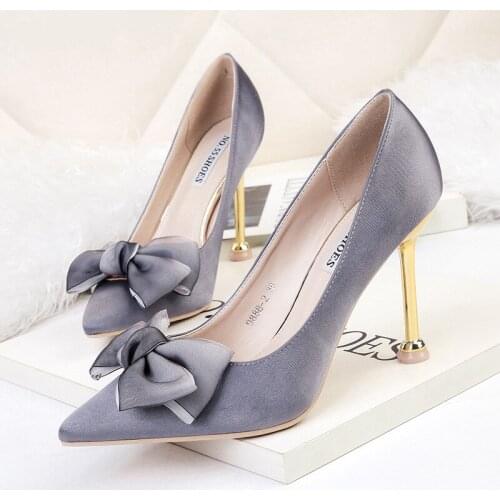 Women Pumps Silk High Heels Sexy Stiletto Buttrfly Heels Ladies Pointed Toe Luxury Red Heels Wedding Brides Shoes Designer Brand