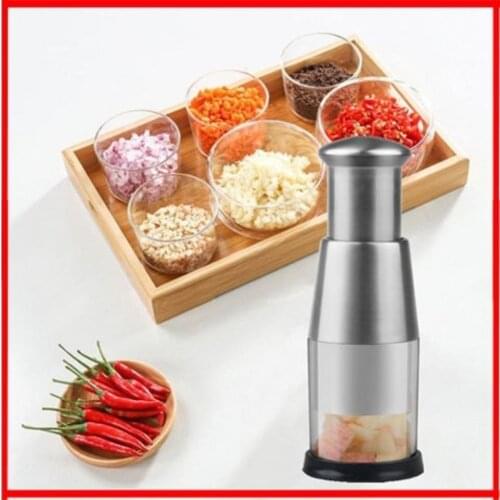 Wonderlife hand pressure patting knife for garlic cutting and garlic ramming is a durable and multi-functional chili cutting