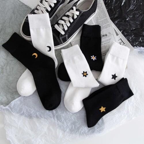 Solid Black White Women Long Socks Cotton Casual Breathable Harajuku Hip Hop Skateboard Crew Sock Cartoon Print Cute Funny Socks
