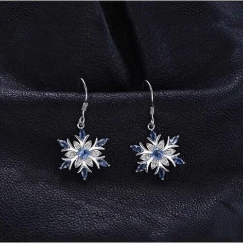 New Dainty Snowflakes Drop Earrings With Blue White Zircon Fashion Christmas Jewelry Womens Wedding Statement Gifts Wholesale