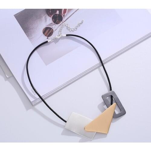 Trendy Neck Chokers Necklaces Geometric Leather Rope Womens Statement Fashion Suspension Jewelry Female Decoration Accessories