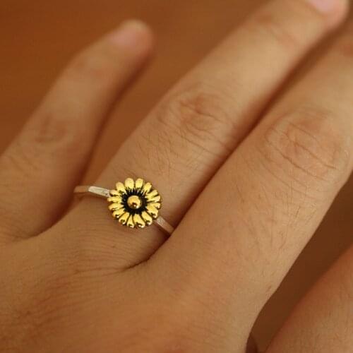 Fashion green square Rings For Women New trendy crystal cubic zirconia stone rings for girls Romantic floral rhinestone ring