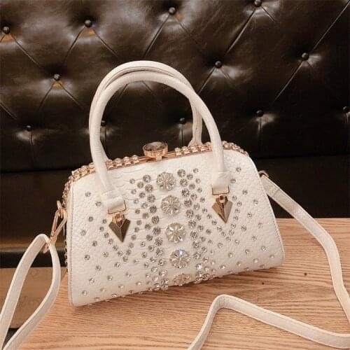 Diamond-studded bag female 2021 new Korean fashion rhinestone handbag Boston one-shoulder messenger bag white female bag