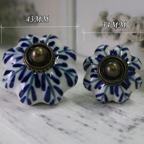 8pcs Retro Hand painted vintage ceramic knobs Classical Chinese White and Blue Porcelain Door Handle for Cabinet Drawer Cabinet