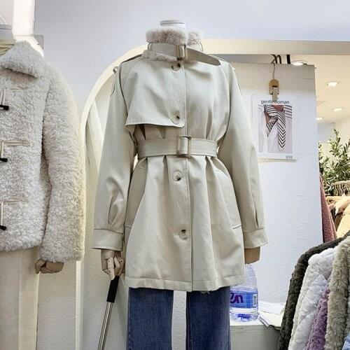 Lace waist stand collar plus velvet pie to overcome womens winter 2021 new loose mid-length fashion solid color jacket