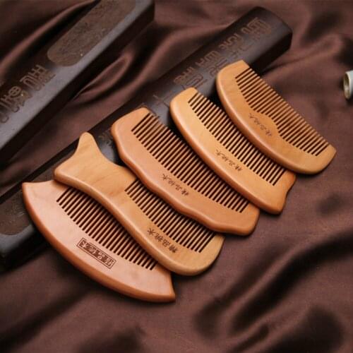 1pcs Anti-Static Comb Natural Peach Solid Wood Comb Engraved Peach Wood Healthy Massage Hair Care Tool Beauty Accessories