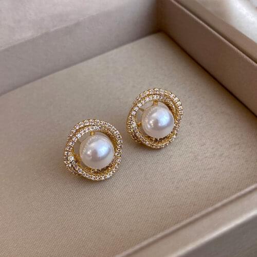 2020 New Unusual Geometric Whirlpool Shape Pearl Earrings For Woman Exquisite Fashion Jewelry Party Luxury Accessories Earrings