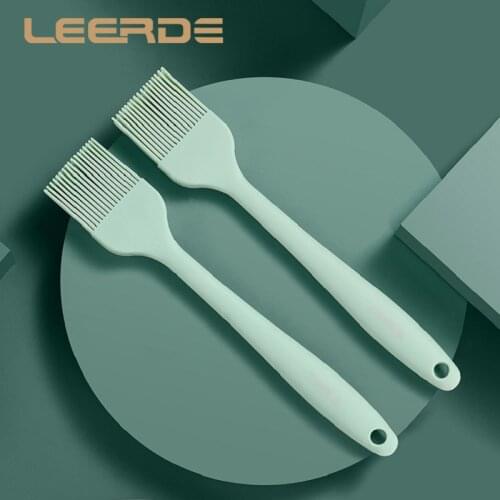 Silicone Kitchen Oil Brush BBQ Grill Basting Brush Silicone Pastry Brush for Baking Barbecue Cooking Brush Grill BBQ Accessories