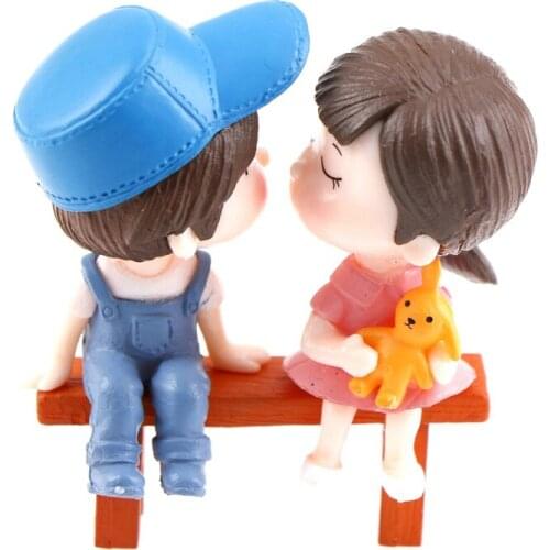 Cute Couples Figurines Fairy Garden Miniatures Ornaments PVC Cute Boy and Girl Lovers Kiss Wedding Dolls for Home Decor