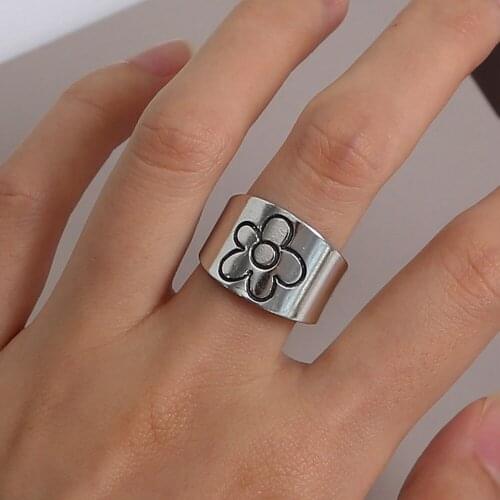 Fashion Retro Creative Flowers Crying Tears Love Face Ring Ladies Adjustable Size Smooth Opening Ring Ladies Nightclub Jewelry