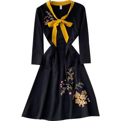 Retro Autumn New Dress Temperament Scarf Collar High Quality Embroidery Slim A-line Dress Women