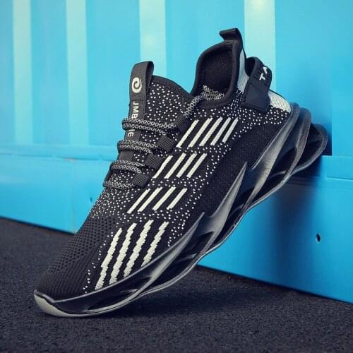 2021The New Mens Designer Sneakers Marathon Shoes Outdoor Non-Slip Jogging Casual Shoes Free Shipping Scarpe Sportive Da uomo