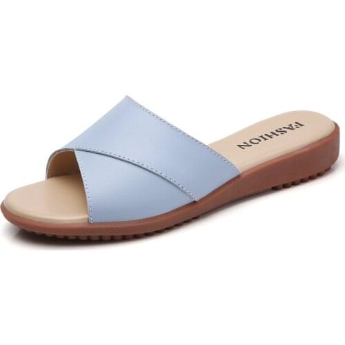 New Womens Summer Fashion Flip Flops Leather Flat Heel Outdoor Slippers Casual Beach Slippers Home Slipper