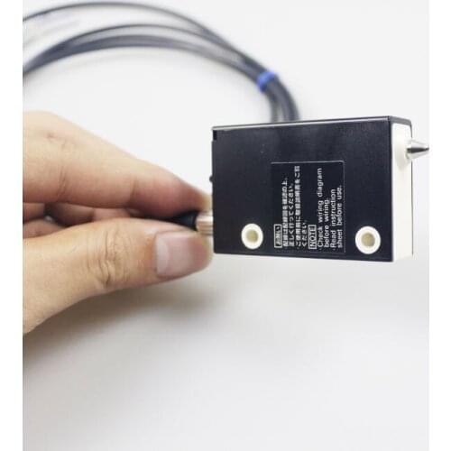 D5VA-3B1 displacement sensor gap sensor D5VA-3B1 original authentic imported from Japan