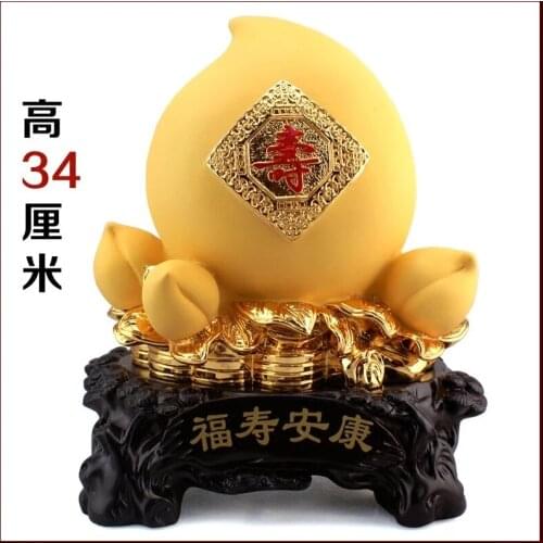 Birthday peach decorations to congratulate elders on their birthday