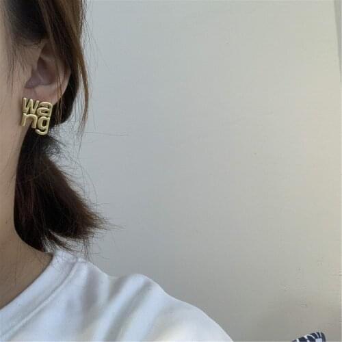 2021 New Spring Fashion Hamilton Female Earring Wang Letter Vintage Earring Old Copper Color