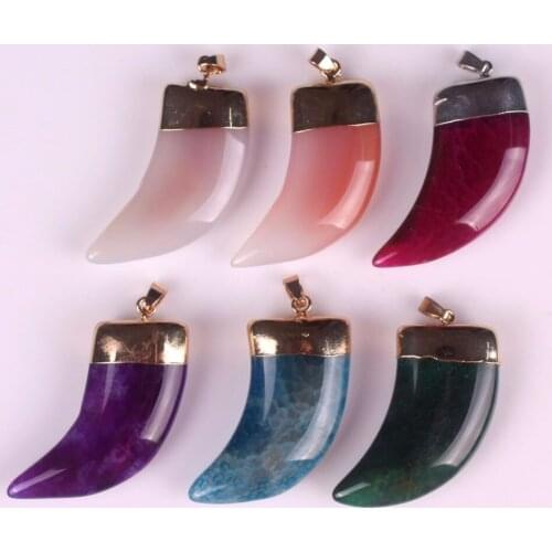 Exclusive Horn Fashion Cool Amulet Tribal Dragon Veins Onyx Pendant Natural Jewelry Setting in Gold-tone Fit Gold Necklace