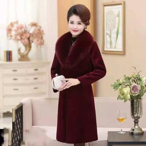 Womens Fur Long Coats 2020 New Winter Fake Fox Fur Coats Imitation Raccoon Female Overcoat Plus Size Loose Ladies Fur Coat N633