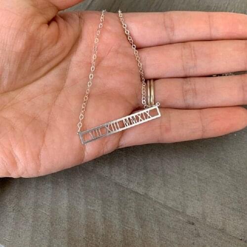 Minimalist Custom Digital Necklace Personalized Roman Date Necklace For Female Charm Jewelry Best Birthday Commemorative Gift