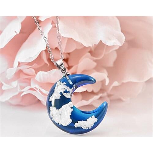 Moon Noctiluce Blue Sky And White Clouds Bird Gradient Pendant Necklace Transparent Ball Resin Fashion Jewelry Dropship