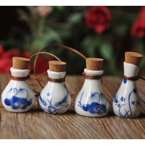 10pcs/lot Blue And White Porcelain Perfume Bottle In pendant necklaces Lotus Essential Oils Bottles With Wood Lid In Refillable