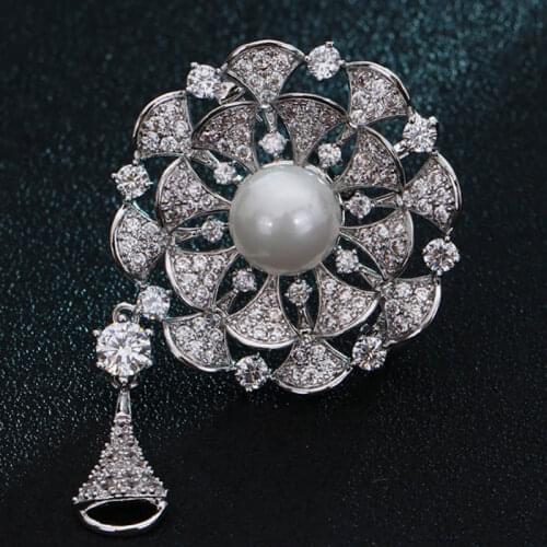 Very Nice AAA Cubic Zircon Flower Brooch For Wedding Bridal Jewelry Fashion Women Hijab Pins Scarf Pin Best pearl Accessory