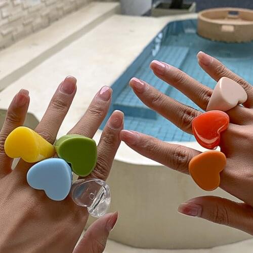 New Korean Big Women Rings Fashion Jewelry Colorful Acrylic Beautiful Heart Resin Finger Rings for Girls Women Simple Rings