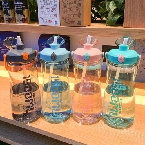 Multiple styles colors large capacity 2000ml convenient straws for men and women outdoor sports portable handle design Shake cup