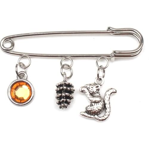 New 9 Color Camping Squirrel Jewelry Brooch Diy Metal Bracket Squirrel Pine Nuts Pendant Gift Travel Souvenir Charm Bag Badge