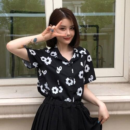 2019 New Summer Korean Version Floral Print Shirt Ladies Suit Lapel Retro Tops Girl Single-Breasted Slim Temperament Shirt Girl