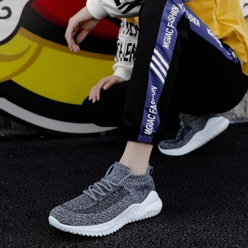 Mens casual sports shoes couple outdoor running 2021 new comfortaSneakersble and breatha