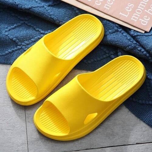 Men Indoor Home Slippers Women Summer Shower Non-Slip Shoes 2021 Couple Soft Light Platform Bottom Sandals Flat Shoes Flip Flops