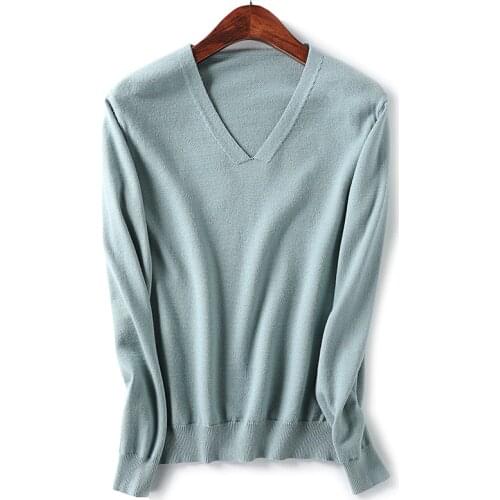 2020 spring and autumn new loose and thin v-neck knitted bottoming shirt female pullover sweater chicken heart collar top